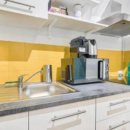 Apartment Familial Proche Saint-lazarre - 6p