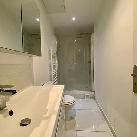 Familial Proche Saint-lazarre - 6p Apartment