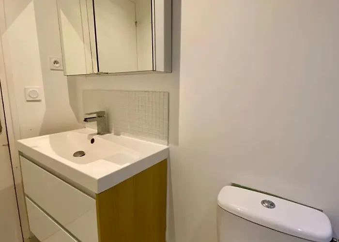 Familial Proche Saint-lazarre - 6p Appartement *